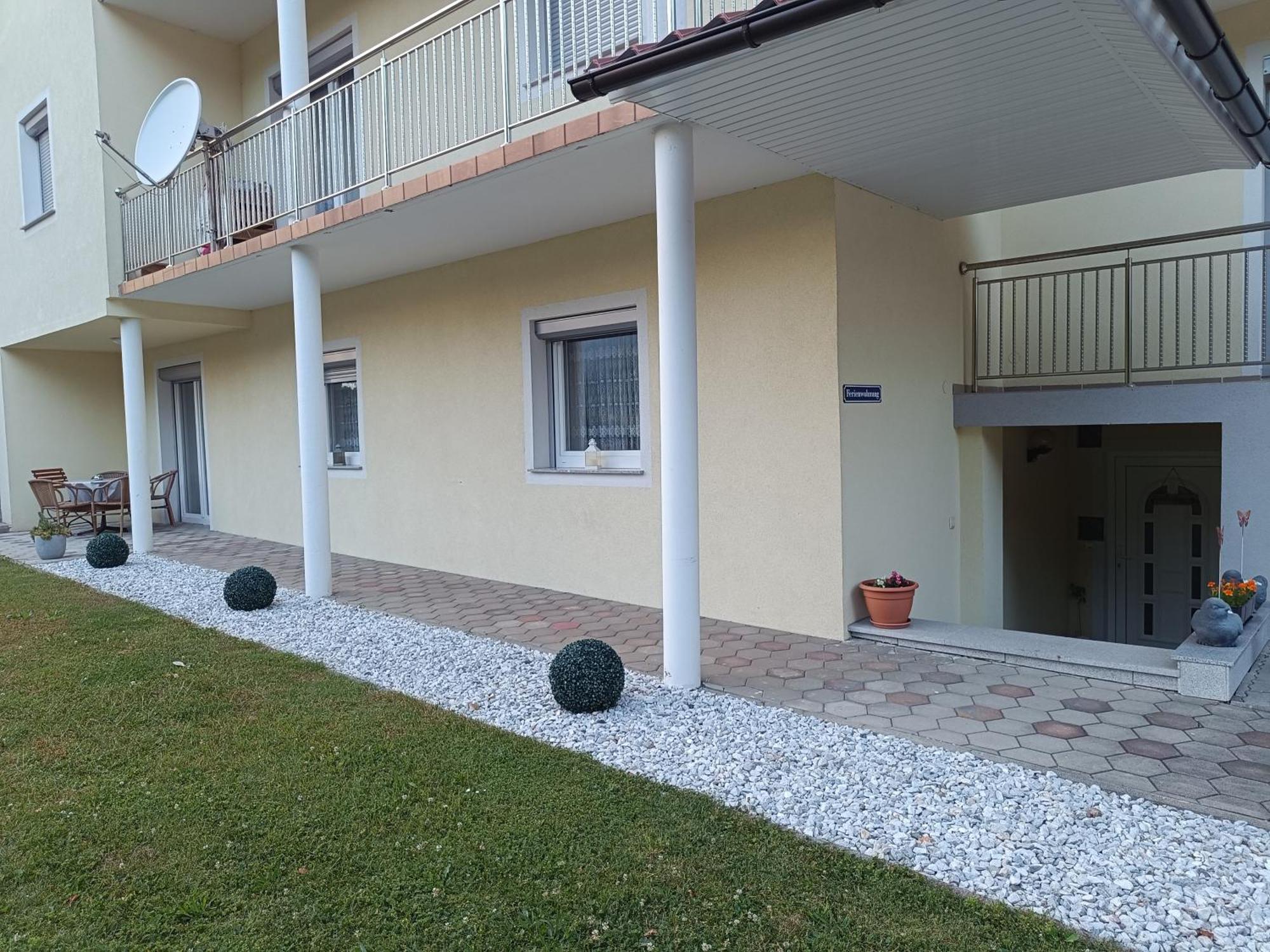 Ella Ferienwohnung Arnoldstein Exterior photo